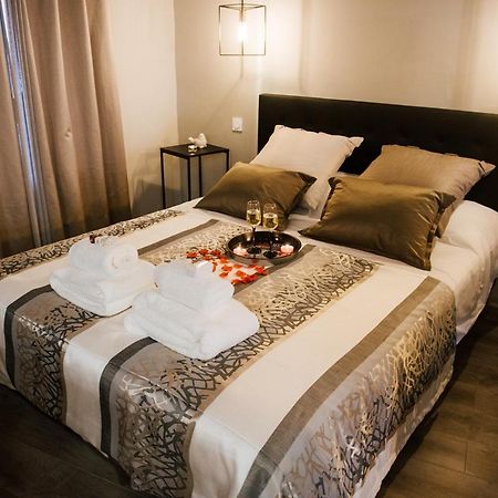 La Suite Romantique Avec Jacuzzi Au Coeur De 佩皮尼昂 外观 照片