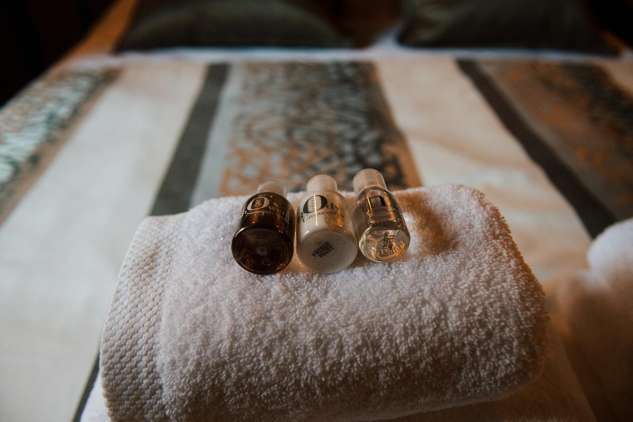 La Suite Romantique Avec Jacuzzi Au Coeur De 佩皮尼昂 外观 照片
